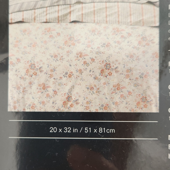 Lauren Ralph Lauren Carolyne Vine Cotton Two Standard Pillowcases - Picture 6 of 10